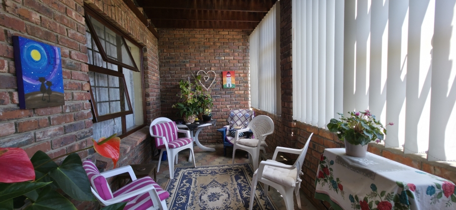 3 Bedroom Property for Sale in Fraaiuitsig Western Cape